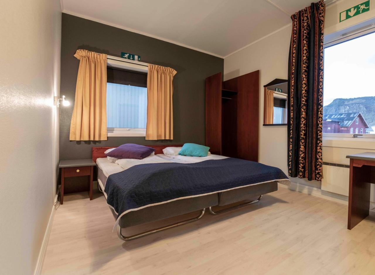 Melbu Hotell Exterior photo