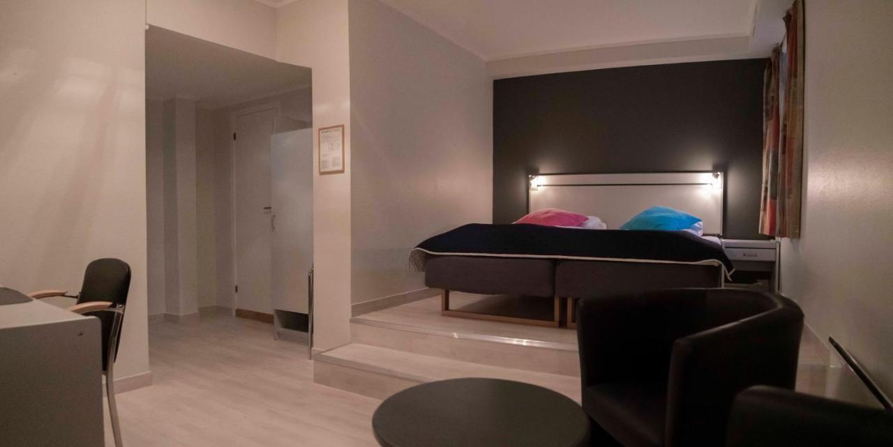 Melbu Hotell Exterior photo