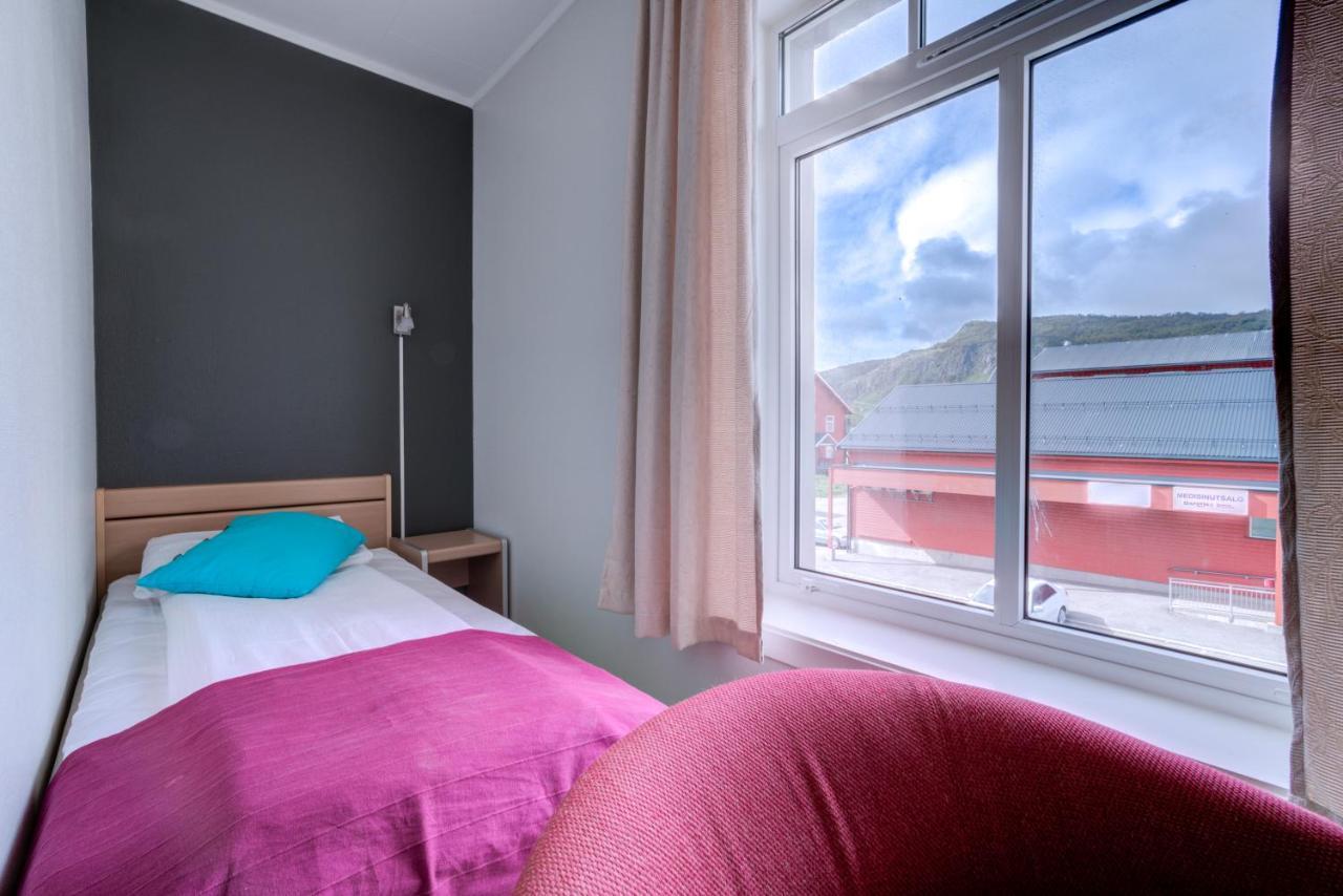Melbu Hotell Exterior photo
